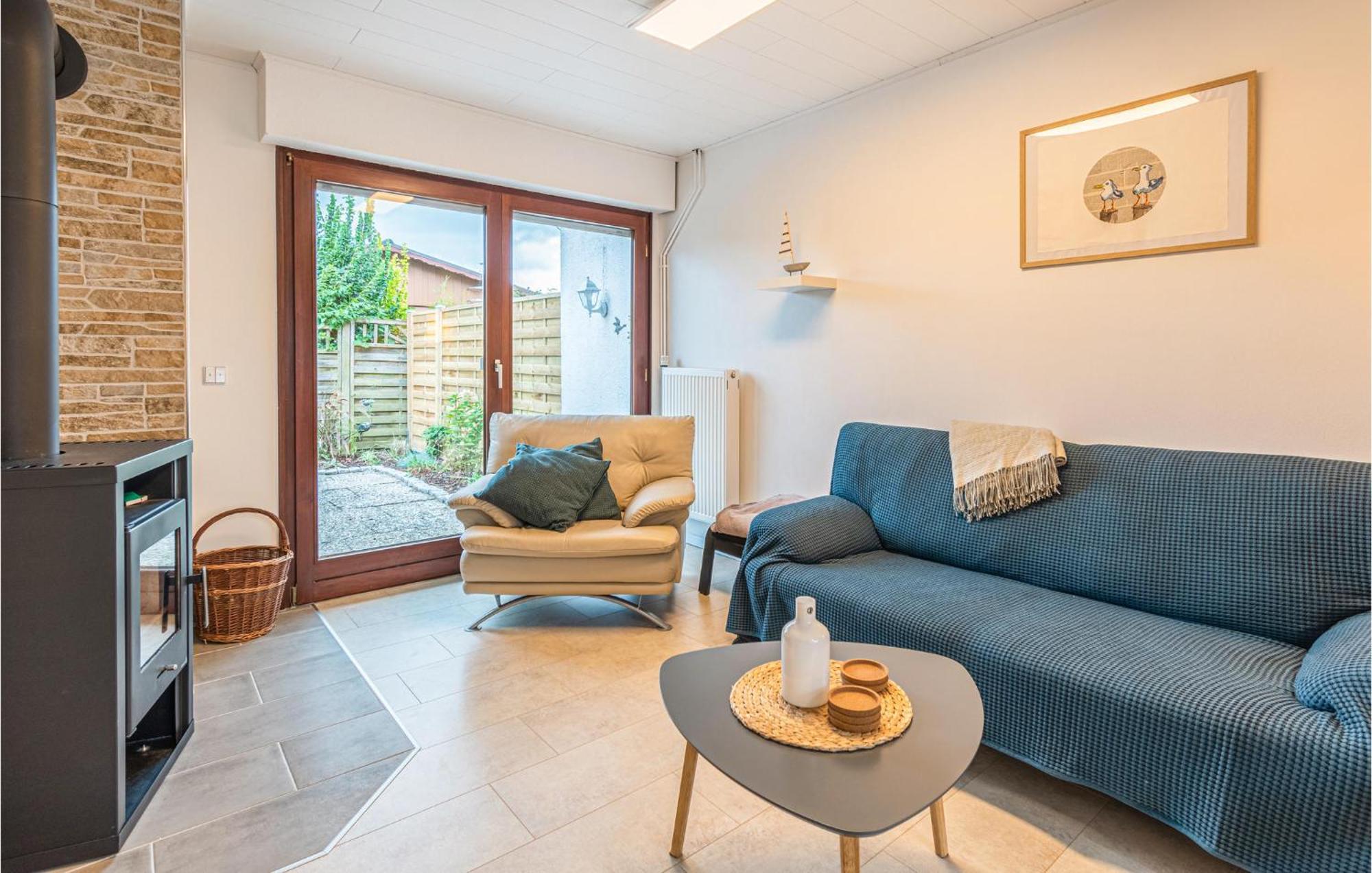 2 Bedroom Gorgeous Home In Hennstedt Экстерьер фото